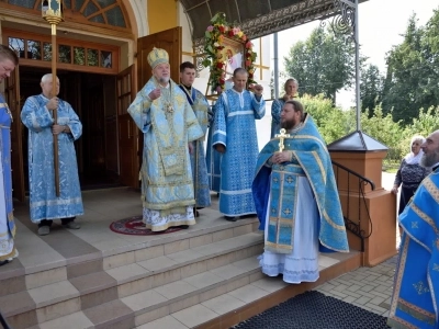 В день почитания «Почаевского» образа Божией Матери, Епископ Клинцовский и Трубчевский Владимир совершил Божественную литургию в городе Новозыбкове