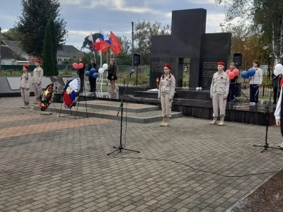 Священник принял участи в торжественном митинге, посвященном Дню посёлка Красная Гора и освобождению посёлка от немецко-фашистских захватчиков