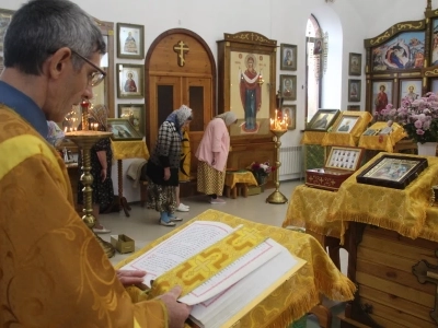 Архиерейские Благодарственные письма за участие в конкурсе детского творчества «Красота Божьего мира-2024», проходящего ежегодно в Клинцовской епархии, вручены юным прихожанам храма в честь Святой Троицы пгт Красная Гора