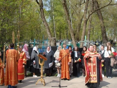 За Веру и Отечество жизнь свою положившим – ВЕЧНАЯ ПАМЯТЬ! 77-й День победы в Великой Отечественной Войне в Новозыбковском благочинии ознаменован молитвой