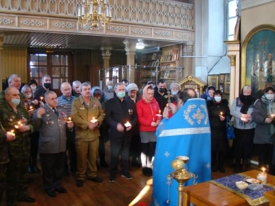 Еще молимся о упокоении воинов, жизнь свою на поле брани положивших! В день Сретения Господня, а также в день 32-й годовщины вывода советских войск из Афганистана, в соборном храме Новозыбковского благочиния совершена панихида о всех воинах, погибших в локальных вооруженных конфликтах