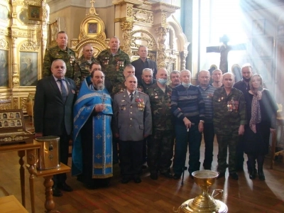 Еще молимся о упокоении воинов, жизнь свою на поле брани положивших! В день Сретения Господня, а также в день 32-й годовщины вывода советских войск из Афганистана, в соборном храме Новозыбковского благочиния совершена панихида о всех воинах, погибших в локальных вооруженных конфликтах