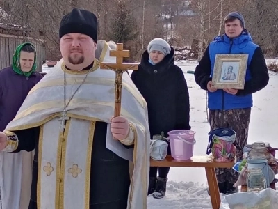 Святое Богоявление в Новозыбковском благочинии. Фоторепортаж. Акция «Листовки о Святой воде и о Богоявлении».