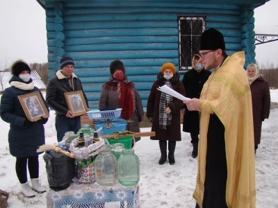 Святое Богоявление в Новозыбковском благочинии. Фоторепортаж. Акция «Листовки о Святой воде и о Богоявлении».