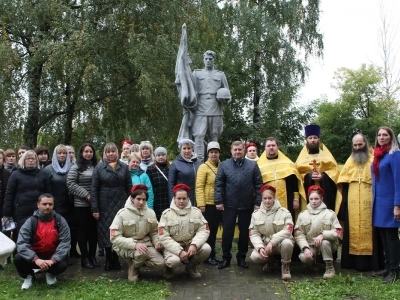 В день освобождения Новозыбковской земли от немецко-фашистских захватчиков совершена молитва о упокоении павших воинов-освободителей