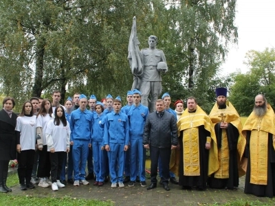 В день освобождения Новозыбковской земли от немецко-фашистских захватчиков совершена молитва о упокоении павших воинов-освободителей