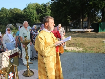 Молитва о возрождении святыни. На месте разрушенного храма селе Новое Место Новозыбковского благочиния вновь совершена Божественная литургия