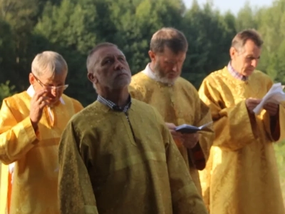 Молитва о возрождении святыни. На месте разрушенного храма селе Новое Место Новозыбковского благочиния вновь совершена Божественная литургия