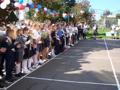 В День знаний священнослужители Новозыбковского благочиния напутствовали учащих и учащихся к познанию Истины