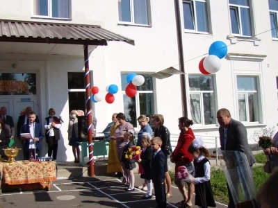 В День знаний священнослужители Новозыбковского благочиния напутствовали учащих и учащихся к познанию Истины