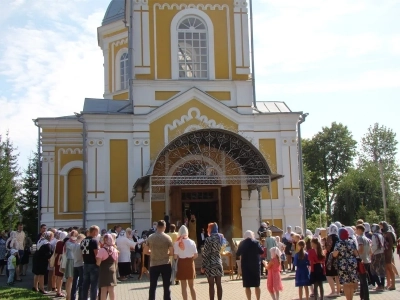 Ученики и учителя Новозыбковского благочиния испросили благословения у Господа на начало нового 2021/2022 учебного года