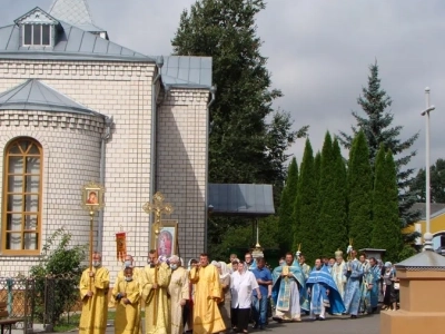 В день празднования иконе Божией Матери «Почаевская» Епископ Клинцовский и Трубчевский Владимир возглавил праздничное богослужение в городе Новозыбкове