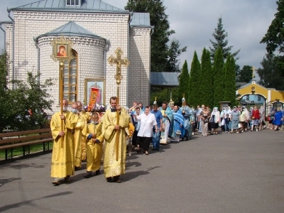 В день празднования иконе Божией Матери «Почаевская» Епископ Клинцовский и Трубчевский Владимир возглавил праздничное богослужение в городе Новозыбкове