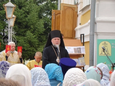 В день празднования иконе Божией Матери «Почаевская» Епископ Клинцовский и Трубчевский Владимир возглавил праздничное богослужение в городе Новозыбкове