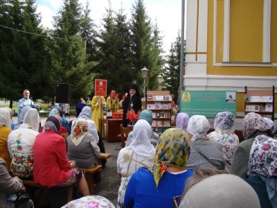 В день празднования иконе Божией Матери «Почаевская» Епископ Клинцовский и Трубчевский Владимир возглавил праздничное богослужение в городе Новозыбкове