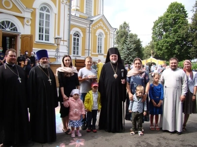 В день празднования иконе Божией Матери «Почаевская» Епископ Клинцовский и Трубчевский Владимир возглавил праздничное богослужение в городе Новозыбкове