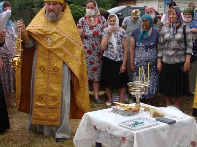 В деревне Любовшо Красногорского района Новозыбковского благочиния освящена новосооруженная часовня во Имя Святой Троицы