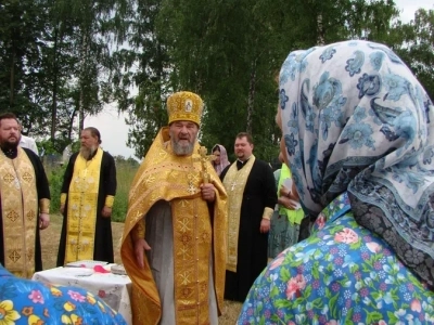 В деревне Любовшо Красногорского района Новозыбковского благочиния освящена новосооруженная часовня во Имя Святой Троицы