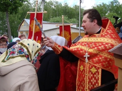 В Неделю 4-ю по Пасхе, о расслабленом, Епископ Клинцовский и Трубчевский Владимир совершил Литургию в городе Новозыбкове