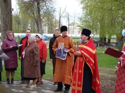 За Веру и Отечество жизнь свою положившим – ВЕЧНАЯ ПАМЯТЬ ! 76-й День победы в Великой Отечественной Войне в Новозыбковском благочинии ознаменован молитвой