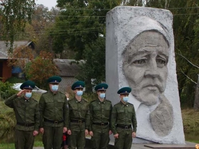 Благочинный Новозыбковского церковного округа принял участие в открытии памятника «Пограничникам всех поколений», установленного в городе Новозыбкове