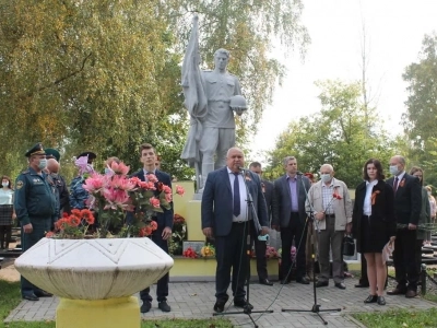 В 77-ю годовщину освобождения Новозыбковской земли от немецко-фашистских захватчиков, молитвой почтили память павших в те года героев-освободителей