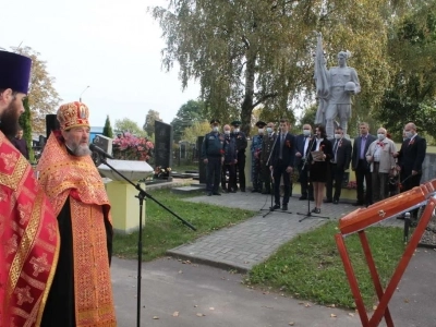 В 77-ю годовщину освобождения Новозыбковской земли от немецко-фашистских захватчиков, молитвой почтили память павших в те года героев-освободителей