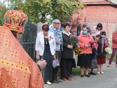 В 77-ю годовщину освобождения Новозыбковской земли от немецко-фашистских захватчиков, молитвой почтили память павших в те года героев-освободителей