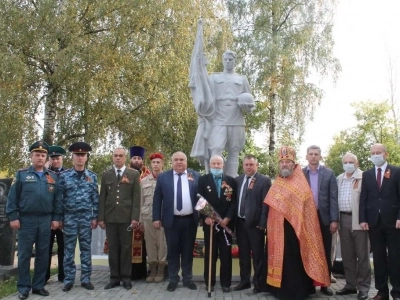 В 77-ю годовщину освобождения Новозыбковской земли от немецко-фашистских захватчиков, молитвой почтили память павших в те года героев-освободителей