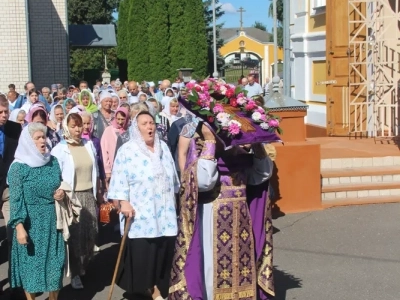 Сладкий праздник: Медовый спас в Новозыбковском благочинии