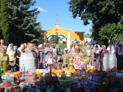 Сладкий праздник: Медовый спас в Новозыбковском благочинии