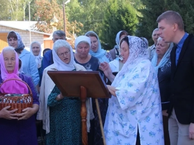 Сладкий праздник: Медовый спас в Новозыбковском благочинии