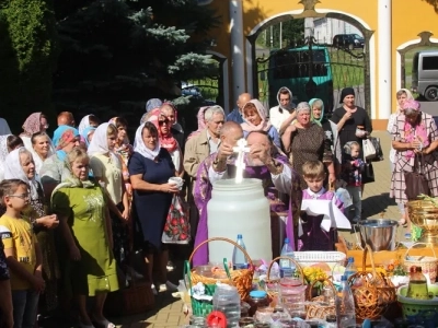 Сладкий праздник: Медовый спас в Новозыбковском благочинии