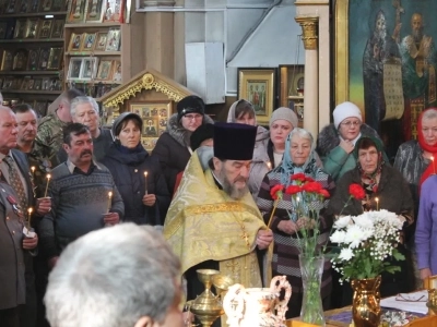 Еще молимся о упокоении воинов, жизнь свою на поле брани положивших ! В день Сретения Господня, а также в день 31-й годовщины вывода советских войск из Афганистана, в соборном храме Новозыбковского благочиния совершена панихида о всех воинах, погибших в локальных вооруженных конфликтах