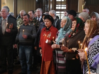 Еще молимся о упокоении воинов, жизнь свою на поле брани положивших ! В день Сретения Господня, а также в день 31-й годовщины вывода советских войск из Афганистана, в соборном храме Новозыбковского благочиния совершена панихида о всех воинах, погибших в локальных вооруженных конфликтах